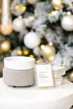 Load image into Gallery viewer, Winter Cranberry Soy Wax Melt
