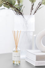 Load image into Gallery viewer, Lemon Fresh Reed Diffuser
