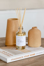 Load image into Gallery viewer, Apple Crumble Reed Diffuser
